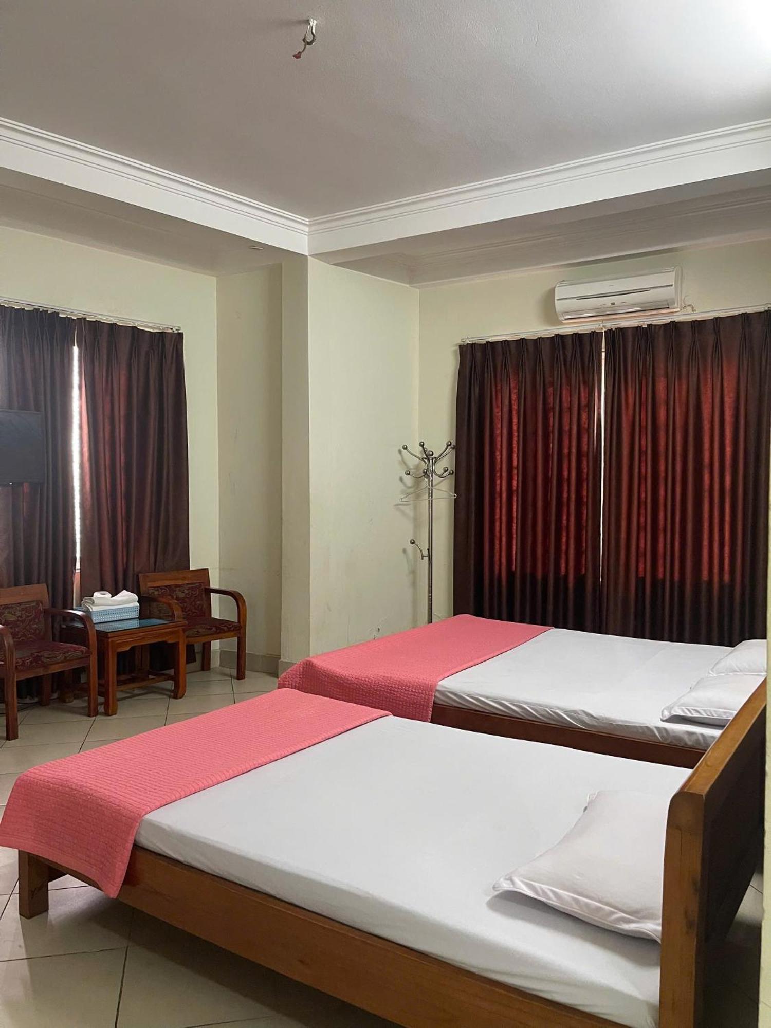 Truong Giang Hotel Hn - By Bay Luxury — Photos 2